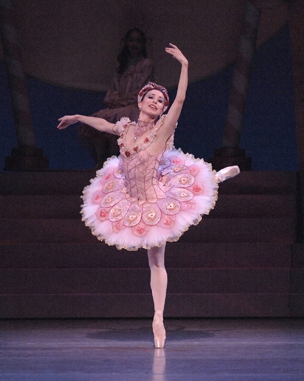 Kimberly Ratcliffe as Sugar Plum Fairy in Nashville Ballet's 